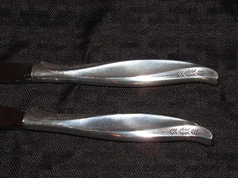 2 Sterling Handle Sheaf Pattern Knives w/ Stainless Handle & 2 Reed & Barton