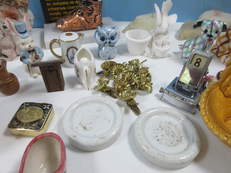 Lot Mini What-Nots, Bric-A-Brac Egg Scale Grader, Figurines, Ceramic Bugs Bunny, Stone Base w/