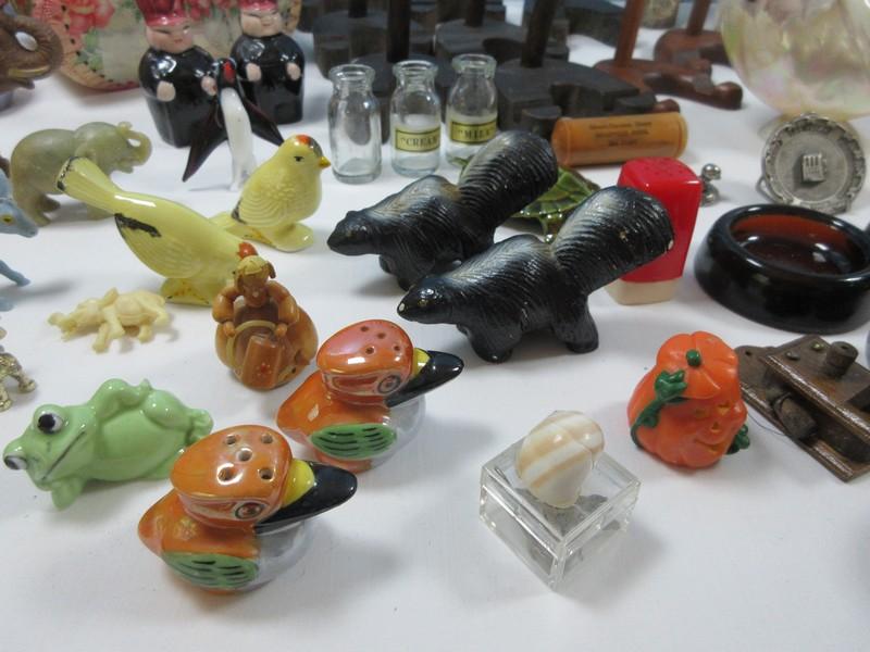 Lot Mini What-Nots, Bric-A-Brac Egg Scale Grader, Figurines, Ceramic Bugs Bunny, Stone Base w/