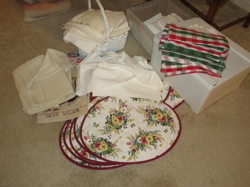 Large Linen Lot Keepsake Linens Embroidery Placemat Sets-NIB, Napkins, Needlework Small