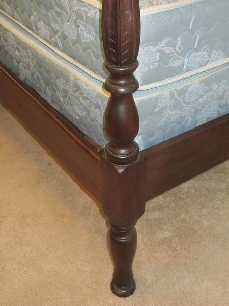 Early Solid Mahogany Twin Size Federal Style 4 Poster Bed Carved Foliage Post w/Pine Side Rails