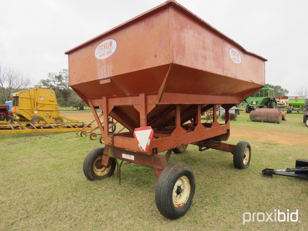 Ficklin 4500 gravity wagon