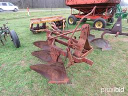 Massey Ferguson 3 btm plow