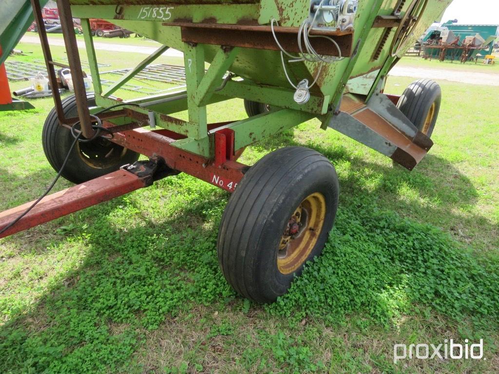 Parker 2100 gravity wagon w/ ear corn extensions