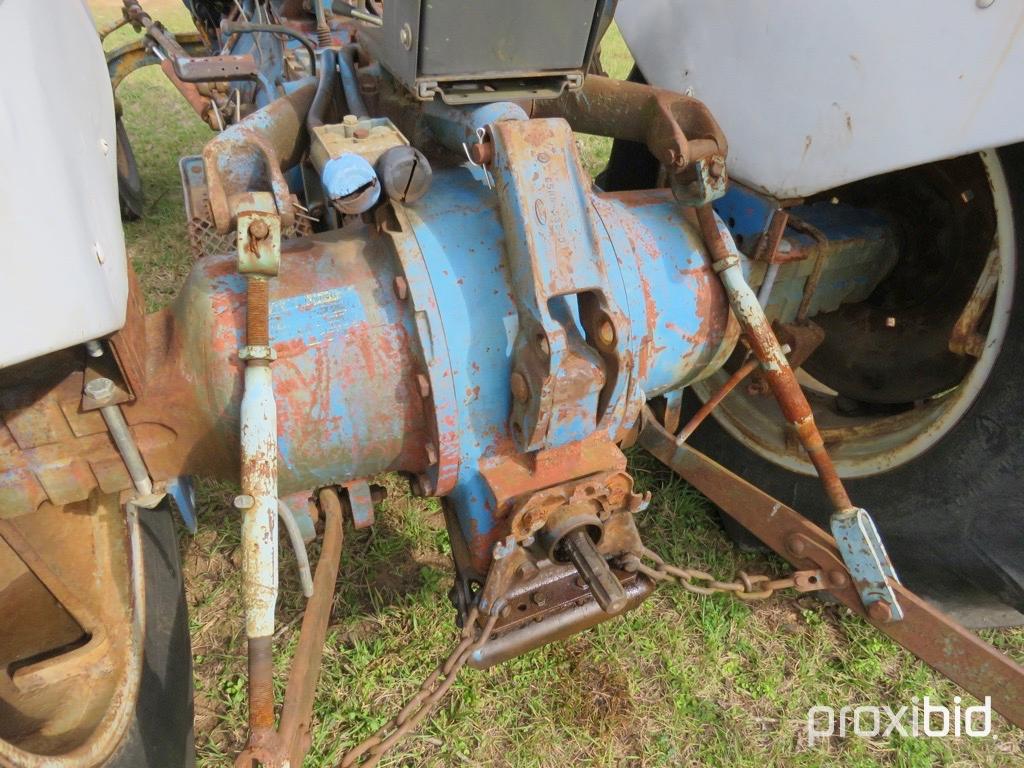 Ford 4600 tractor