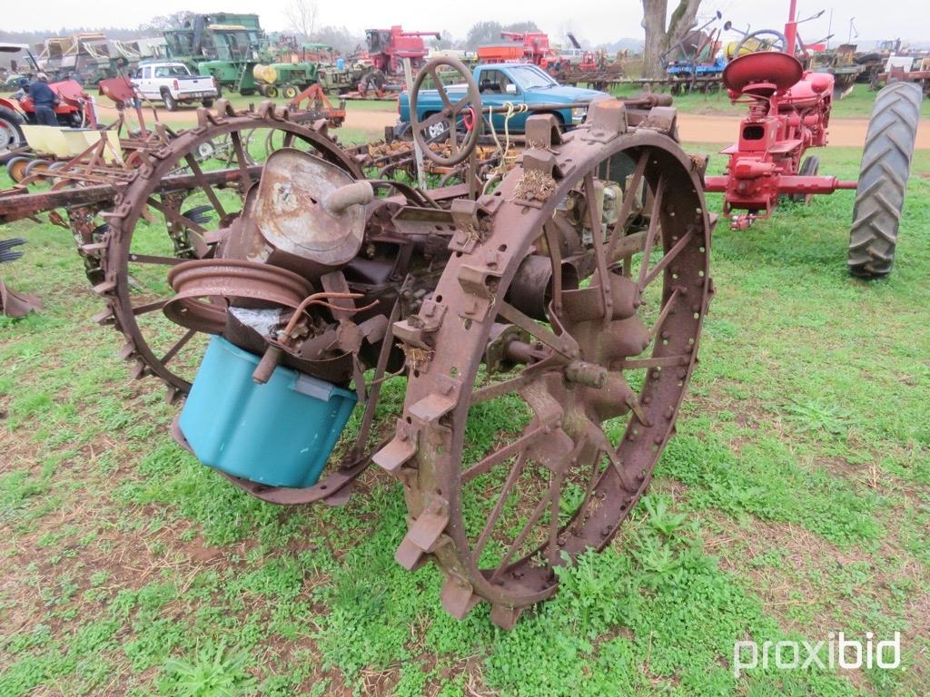 Farmall F12 tractor (AS/IS)