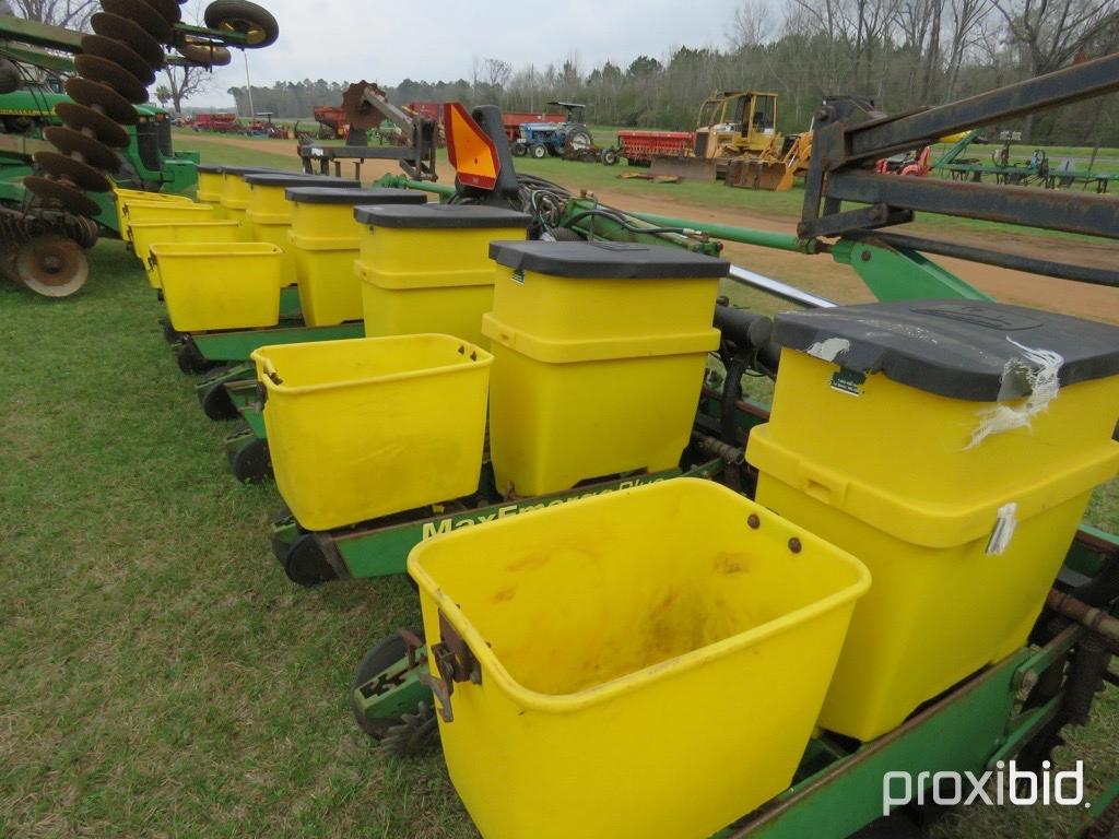 John Deere 1720 planter