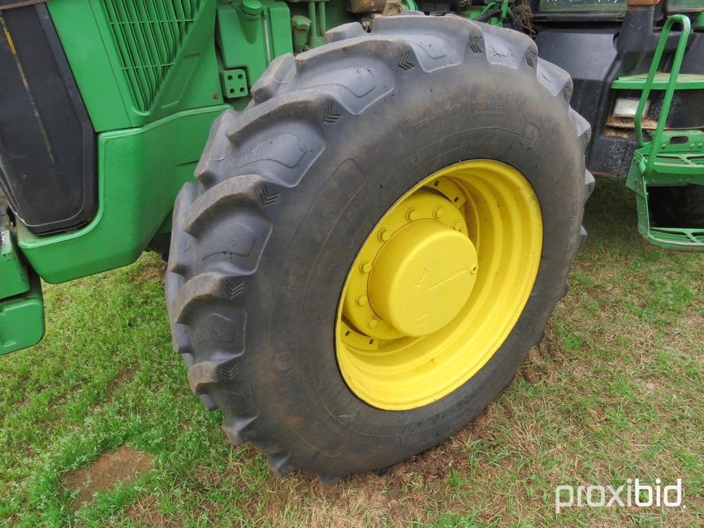 John Deere 8400 tractor