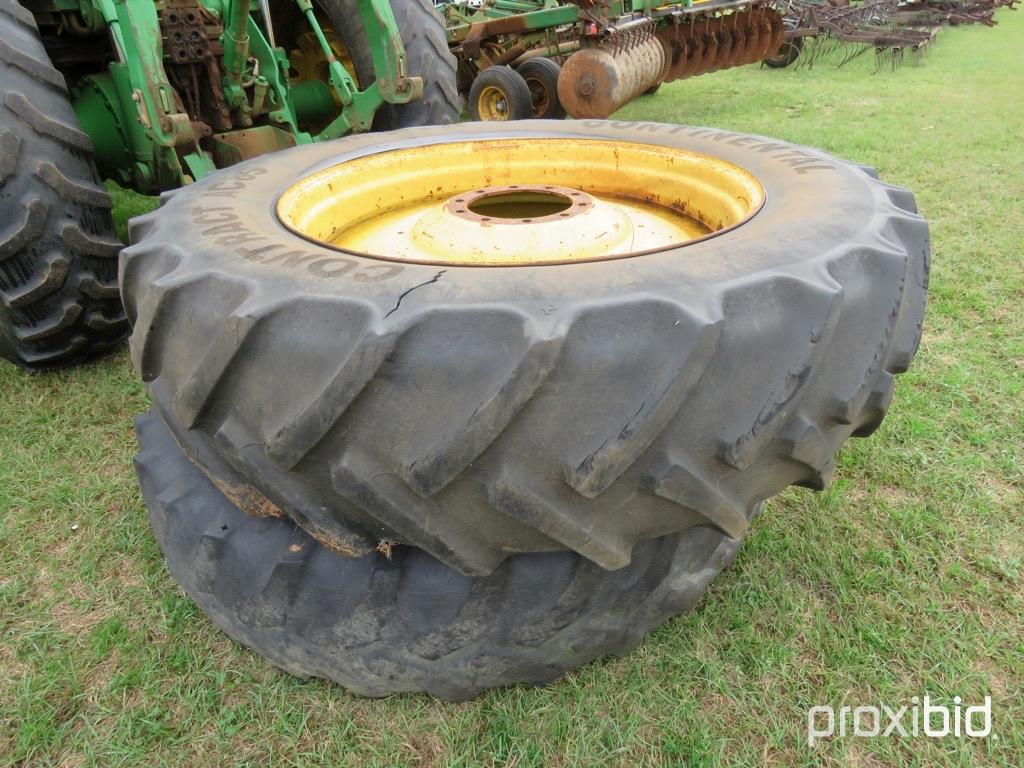 John Deere 8400 tractor