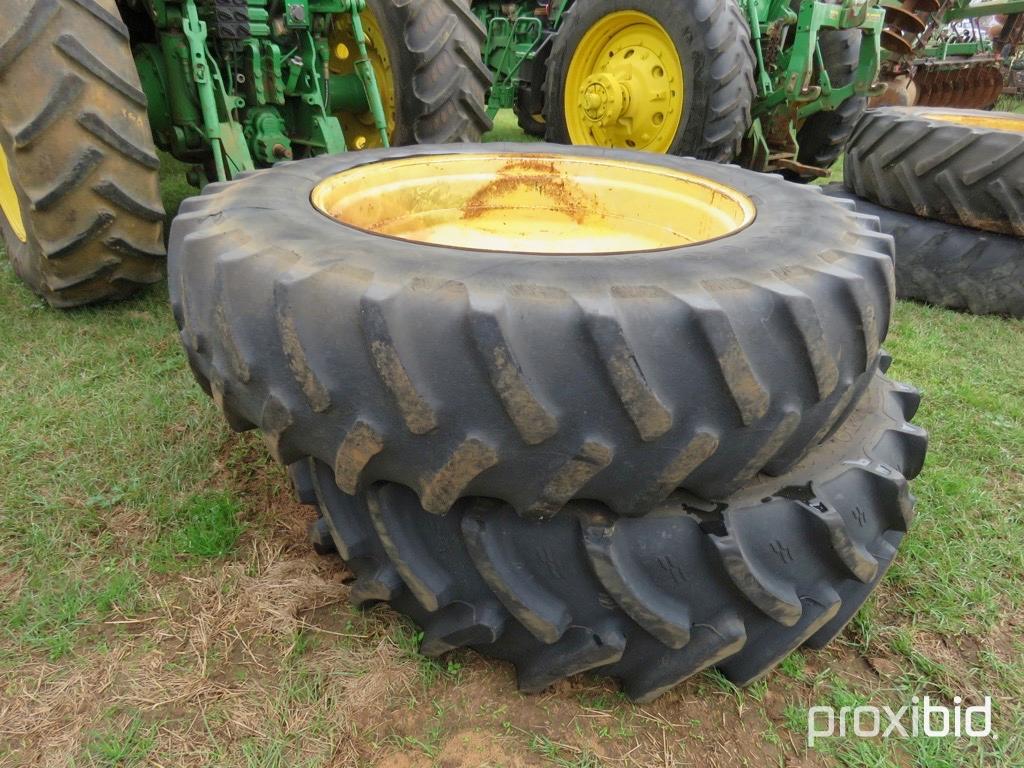 John Deere 8400 tractor (AS/IS)