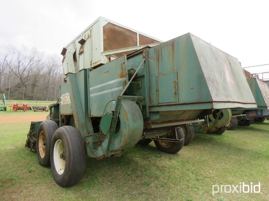 KMC 3350  4 row peanut combine