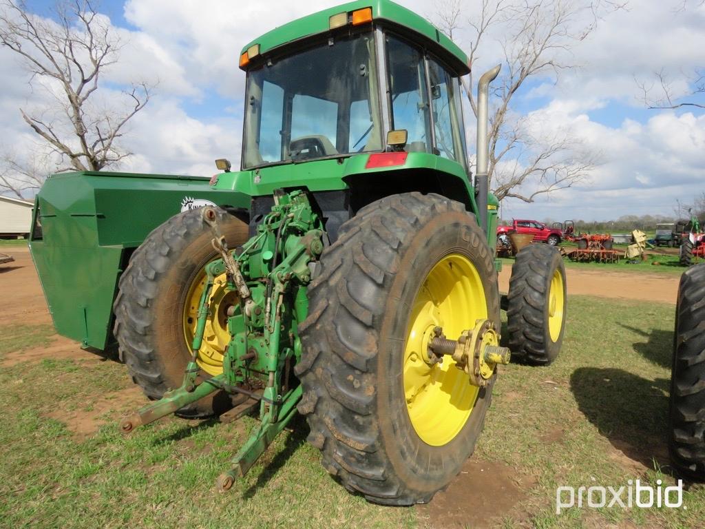 John Deere 7610 tractor