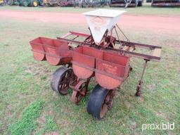 Covington 2 row planter w/ fertilizer