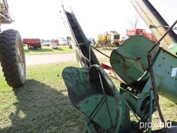 John Deere 120  1 row mounted corn puller