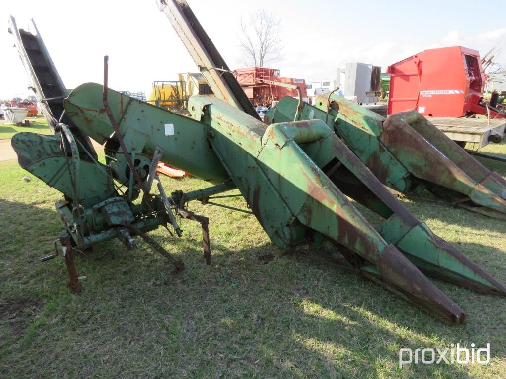 John Deere 120  1 row mounted corn puller