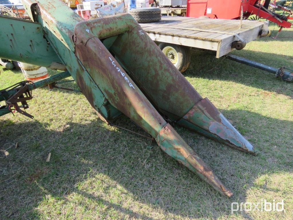 John Deere 120  1 row mounted corn puller