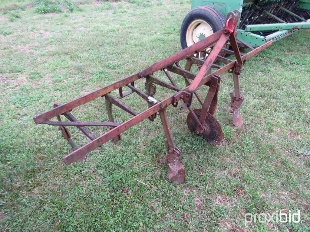 Pittsburg 2 row cultivator