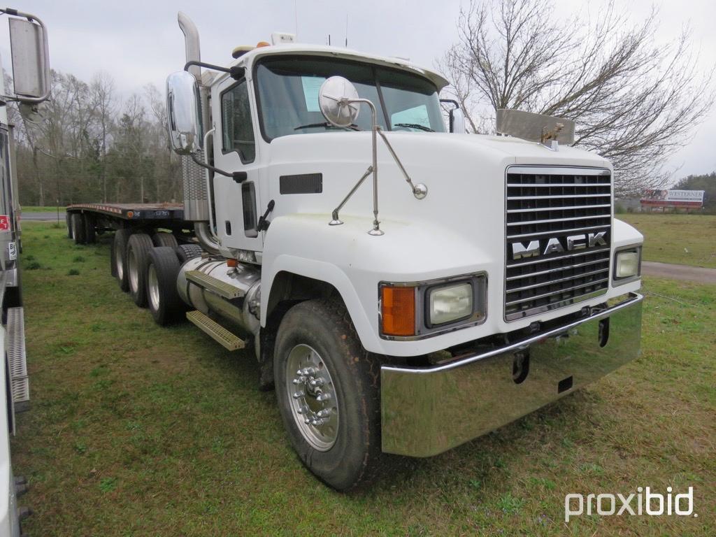 2004 Mack CH613