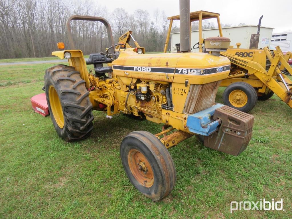 Ford 7610 tractor