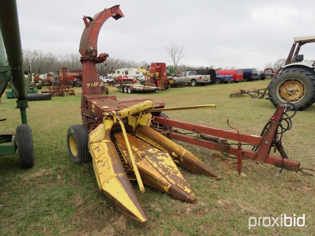 New Holland 718 silage chopper