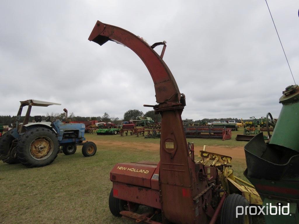 New Holland 718 silage chopper