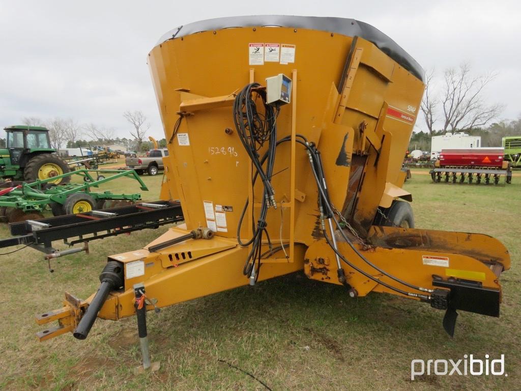 Kuhn Knight 5042 TMR mixer wagon