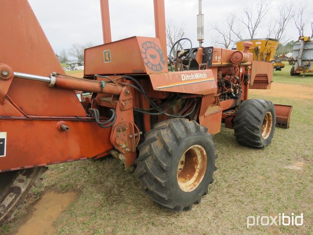 DitchWitch 6510 trencher w/ A645 blade