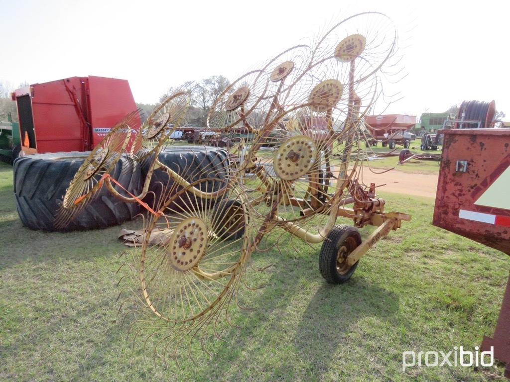 Vermeer WR20  8 wheel caddy hay rake