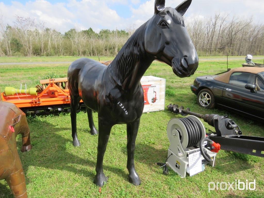 Life size horse statue