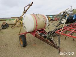 Pull type sprayer w/ hyd pump