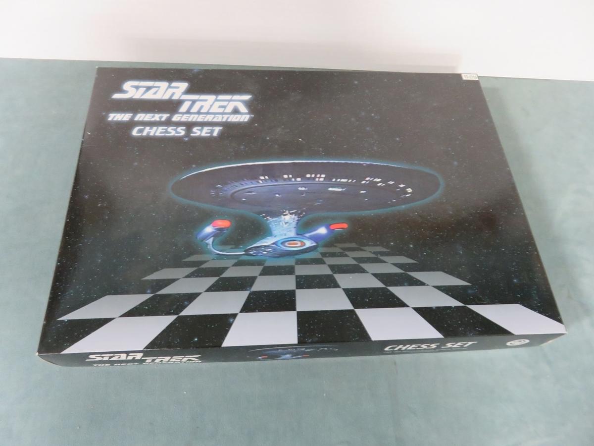 Star Trek TNG Chess Set