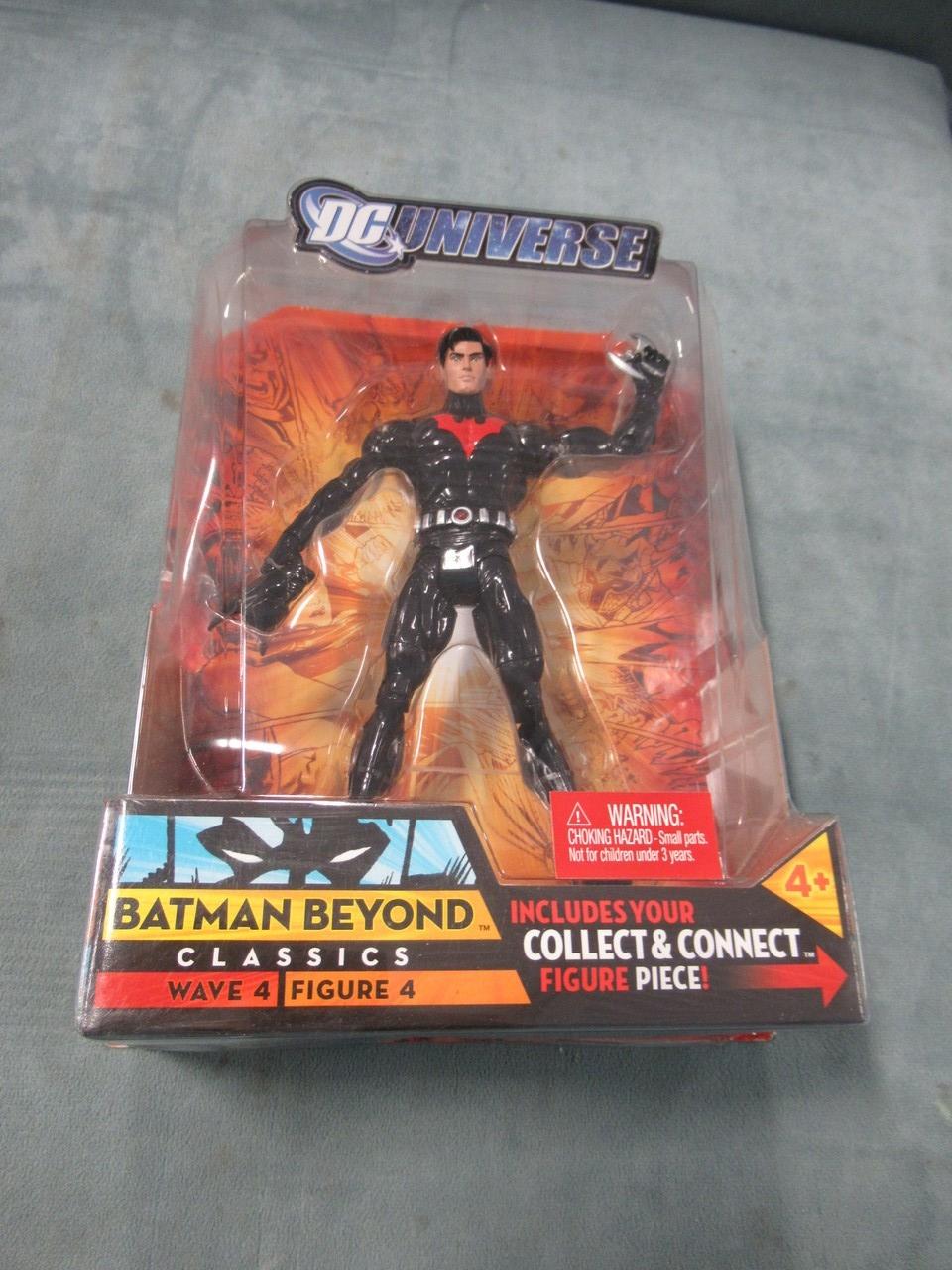 Batman Beyond DC Universe Figure