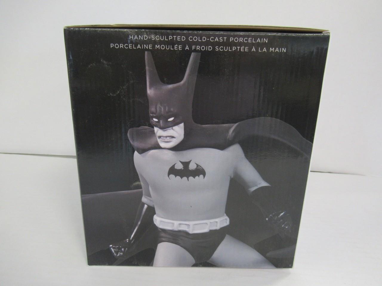 Batman Black and White Statue/Tony Millionaire