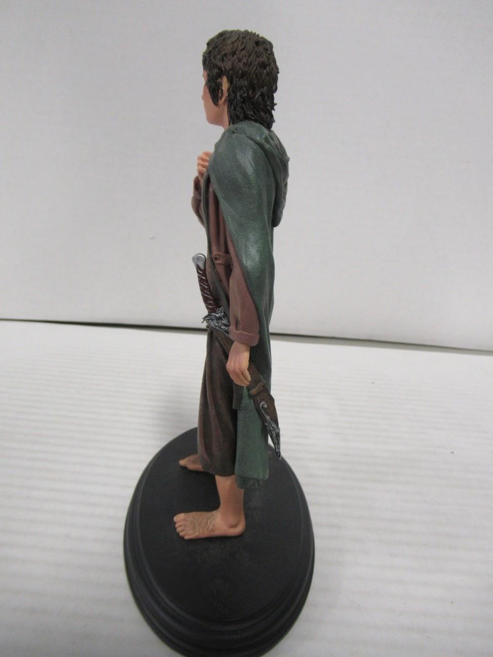 Frodo Baggins Weta Statue