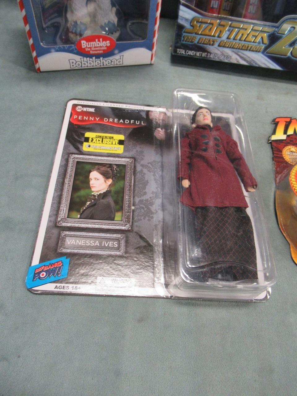 Movie/TV Show Figure & Collectible Lot