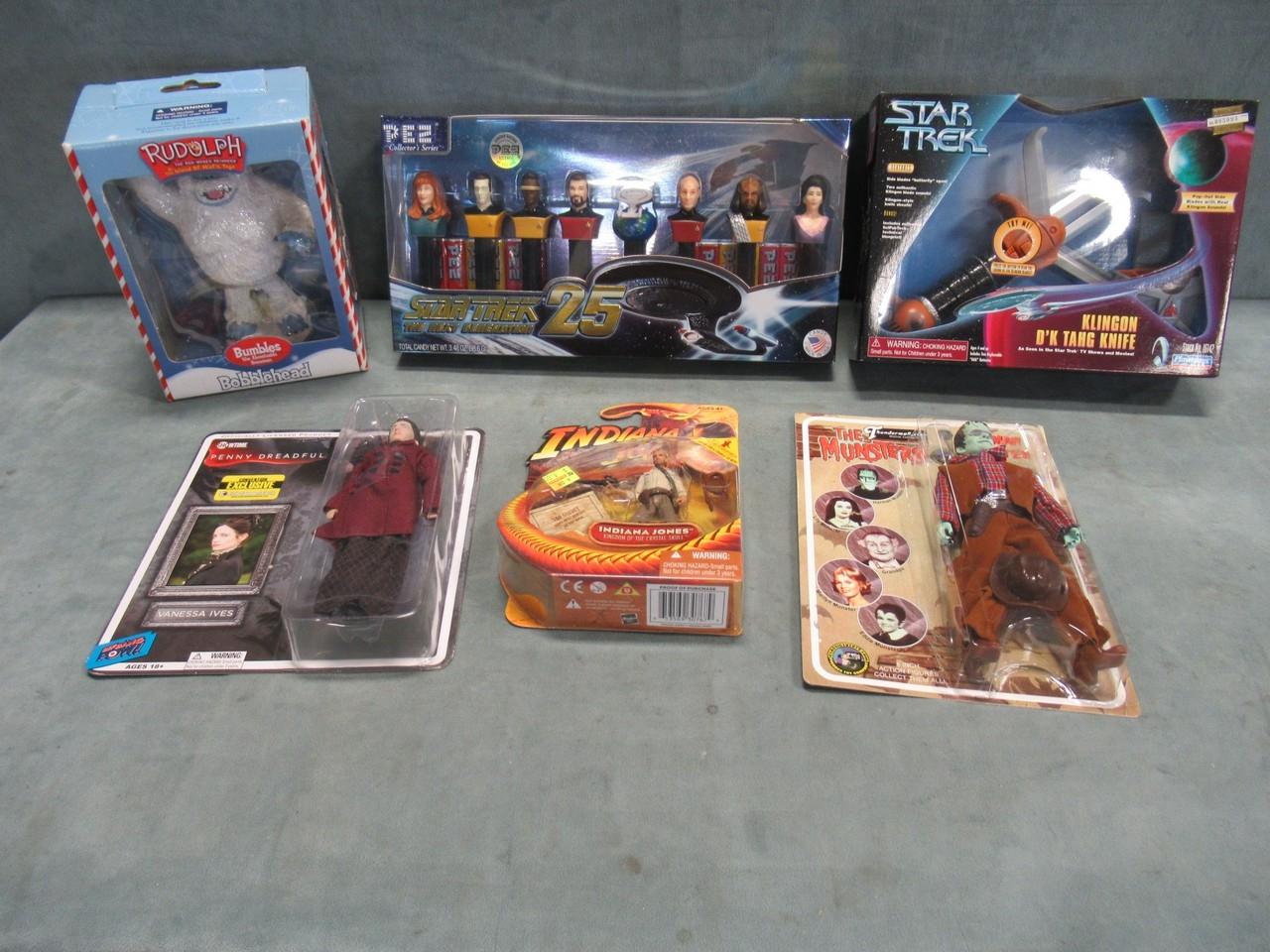 Movie/TV Show Figure & Collectible Lot