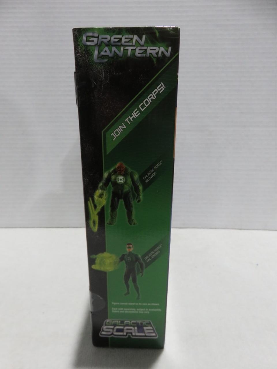 Green Lantern Galactic Scale Figure