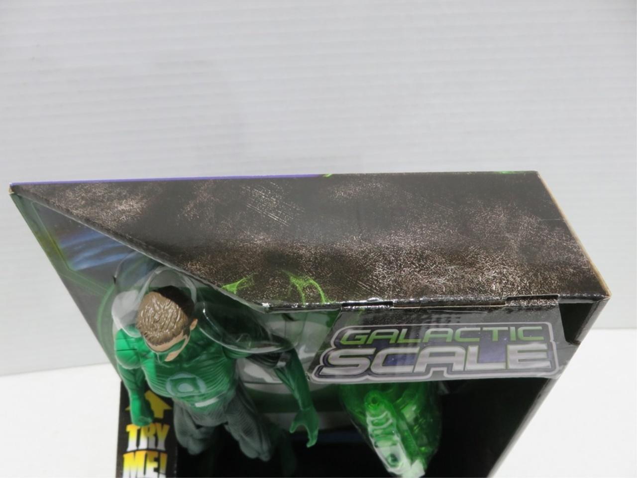 Green Lantern Galactic Scale Figure