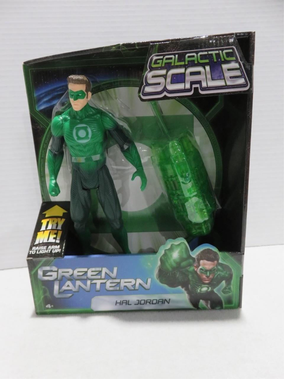Green Lantern Galactic Scale Figure