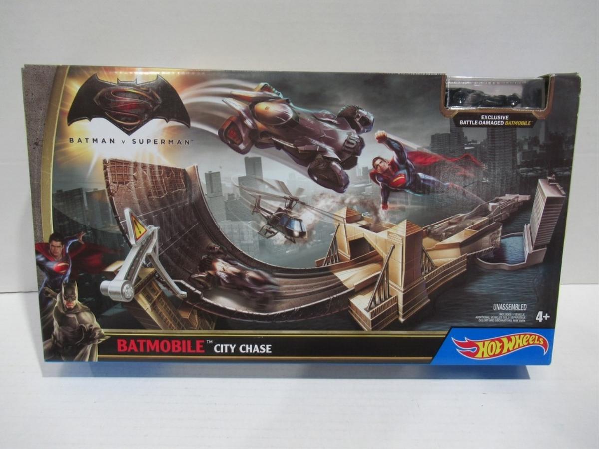 Batmobile City Chase Hot Wheels Set