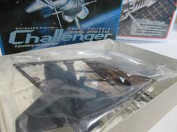 Space Vehicle Model Kits Lot of (2)