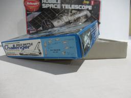 Space Vehicle Model Kits Lot of (2)