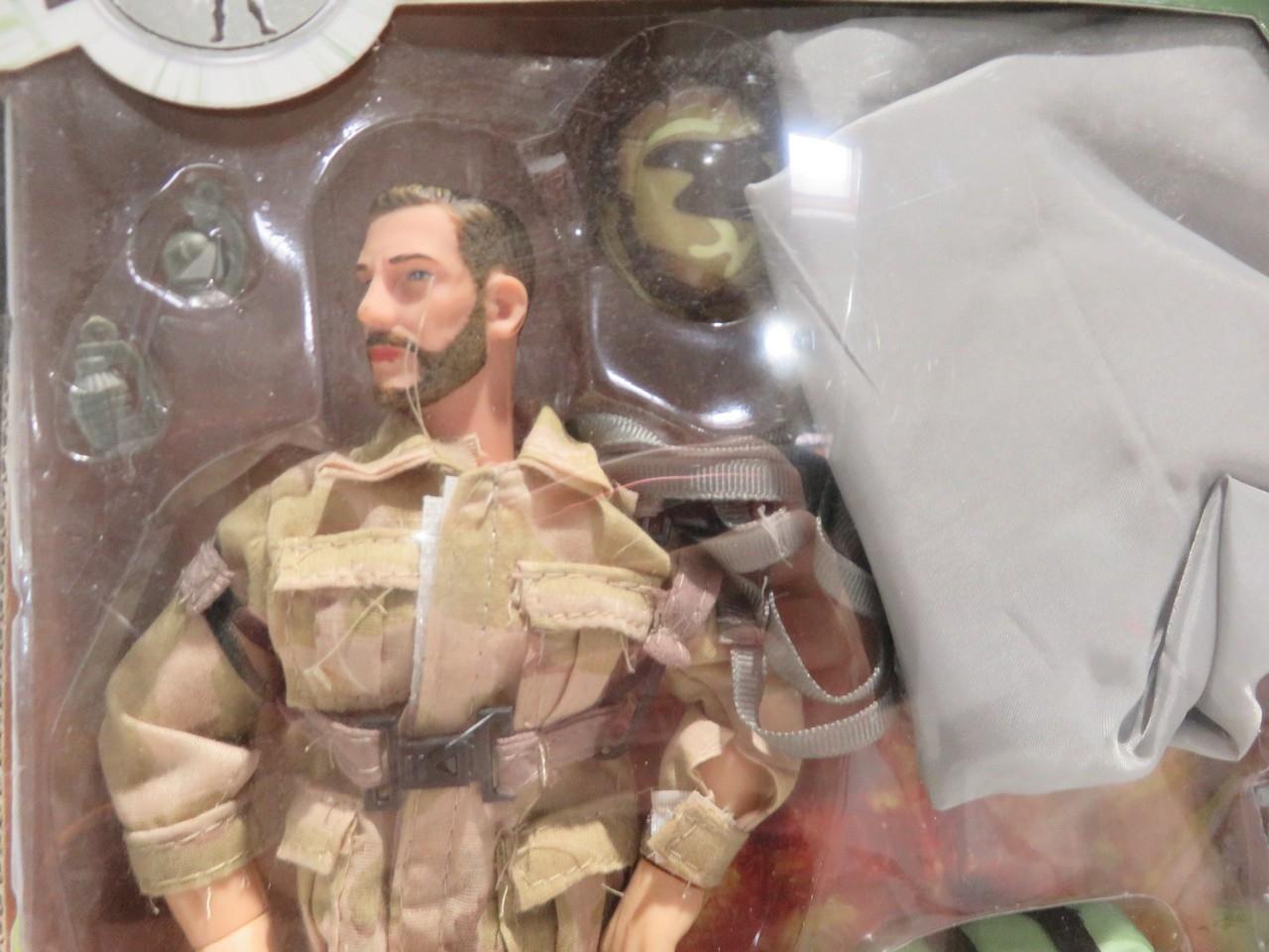 Combat Paratrooper True Heroes Figure