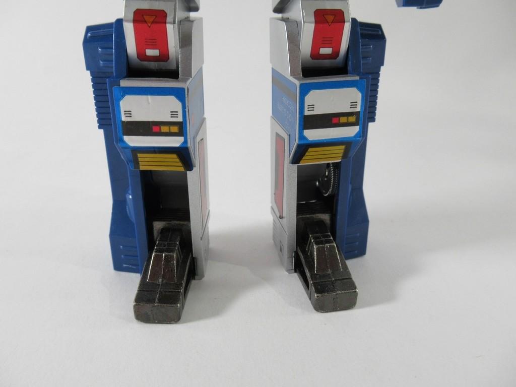 Transformers G1 Soundwave Figure