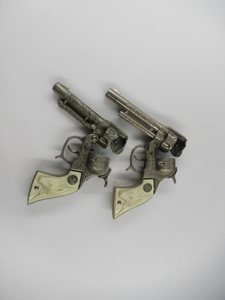 1950's Hubley Texan Jr Cap Gun & Holster Lot (2)