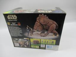 Star Wars Rancor and Luke Skywalker Figure Set