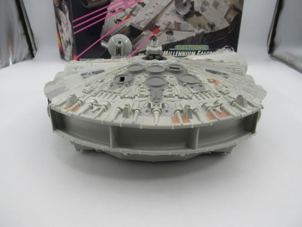 Star Wars POTF Millennium Falcon  (1995)