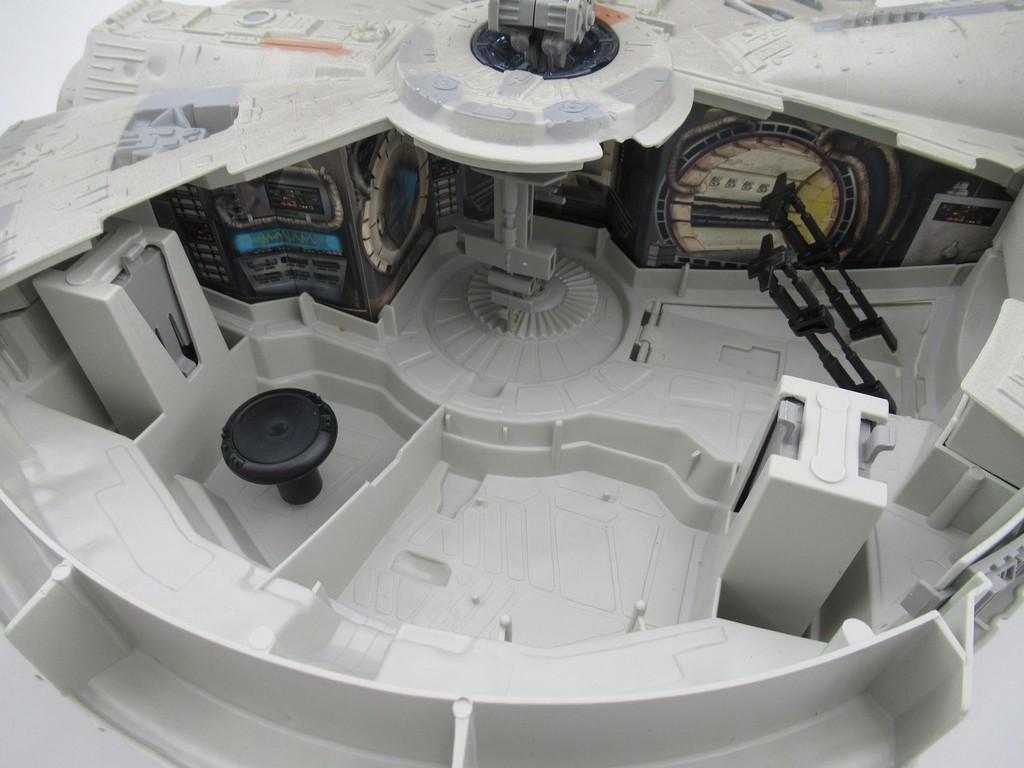 Star Wars POTF Millennium Falcon  (1995)