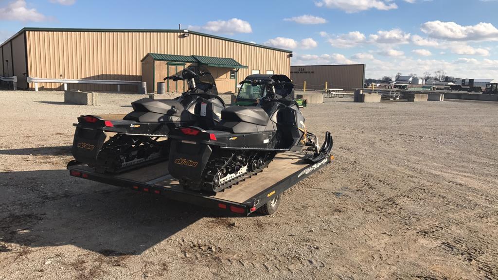 2008 Yacht Club Snowmobile Trailer,