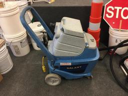 2009 EDIC 500AX Carpet Cleaner,